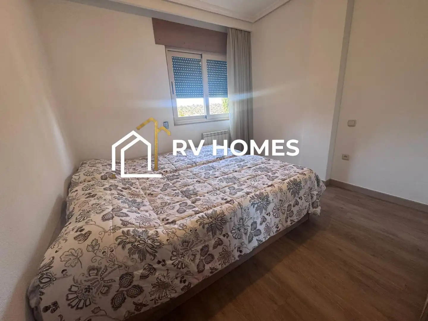 Habitación de Piso de alquiler en Cáceres con Aire acondicionado, Calefacción y Jardín privado