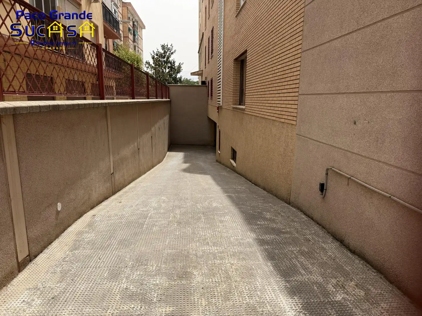 Parkplatz von Wohnung zur Miete in Granada mit Klimaanlage, Heizung und Terrasse
