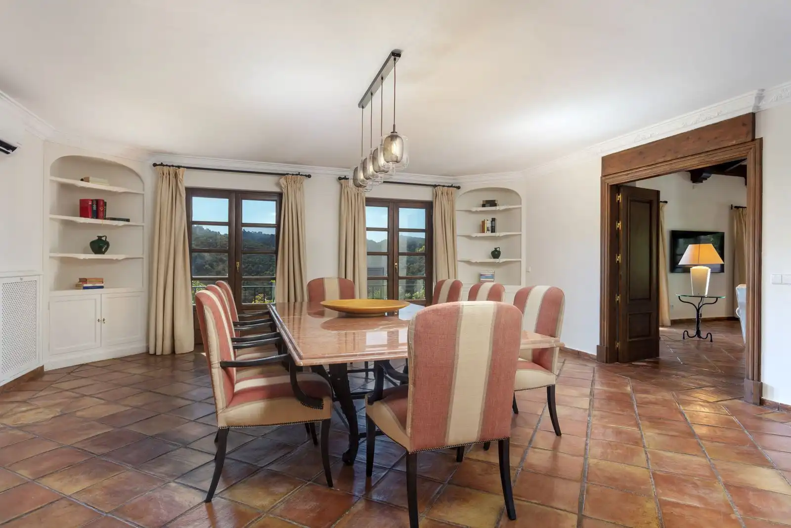 Comedor de Casa o chalet en venta en Igualeja con Aire acondicionado, Jardín privado y Piscina
