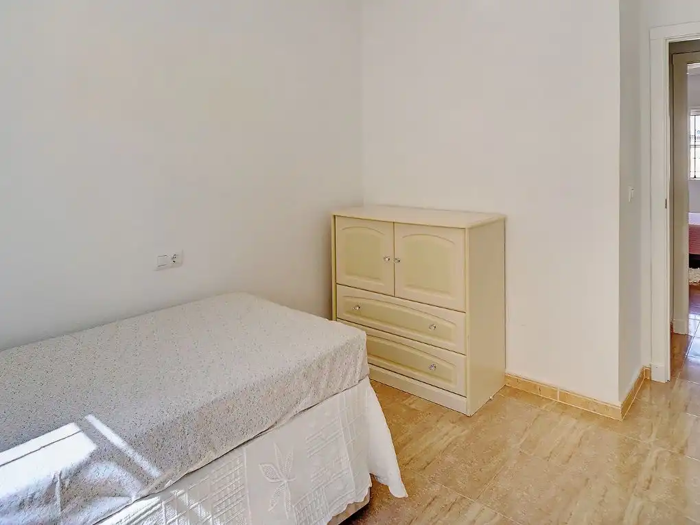 Schlafzimmer von Haus oder Chalet zur Miete in Orihuela mit Klimaanlage, Privatgarten und Parkett