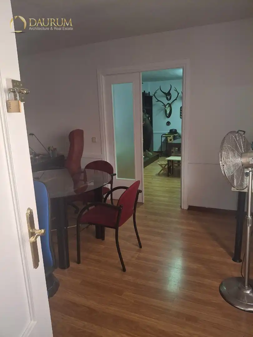 Menjador de Local en venda en Alcobendas amb Internet i Alarma