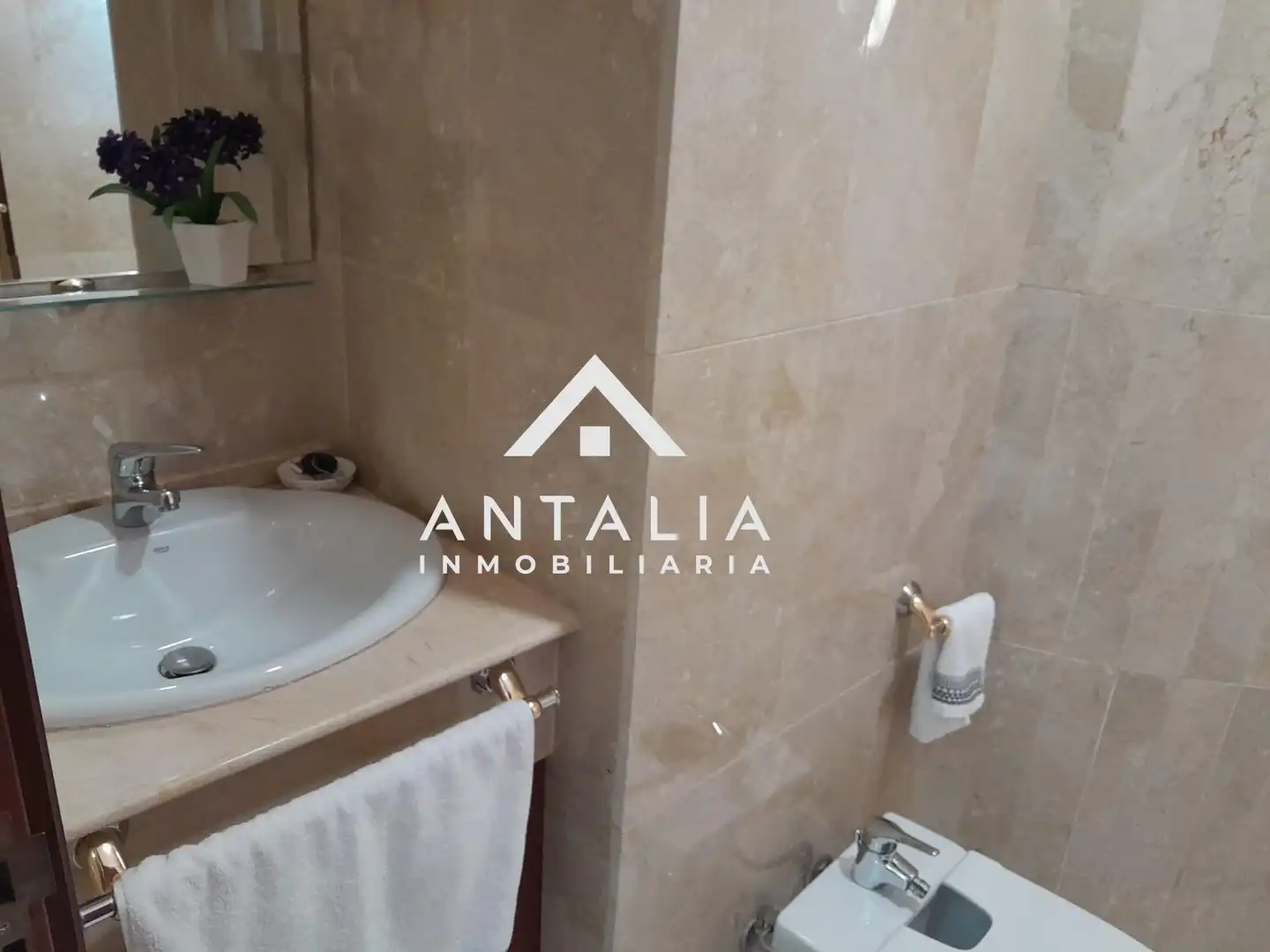 Bany de Casa o xalet en venda en Cáceres amb Aire condicionat, Calefacció i Terrassa