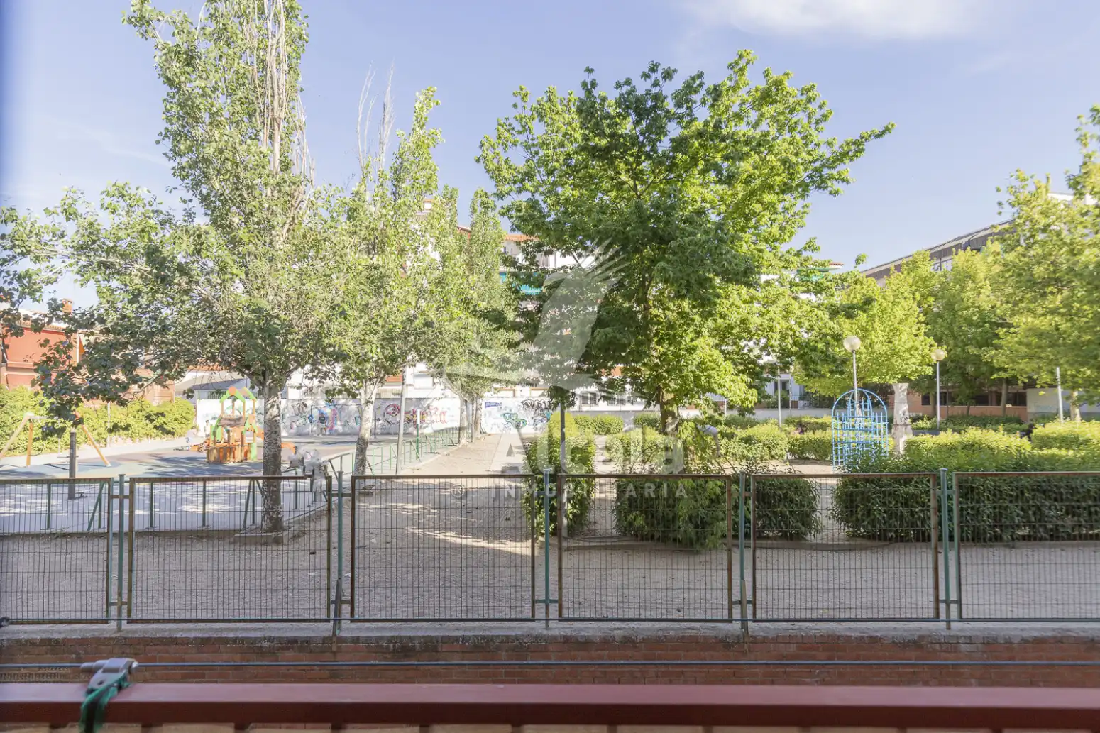 Vista exterior de Pis en venda en Ocaña amb Calefacció i Terrassa