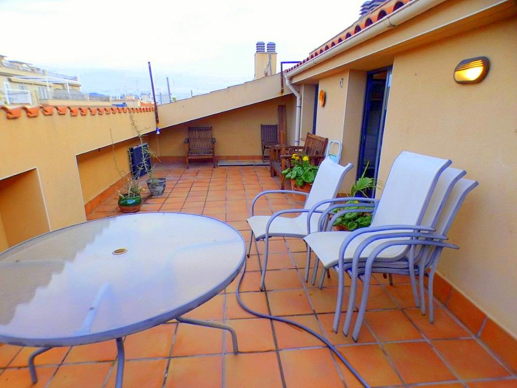 Attic to rent in Avinguda de la Constitució, Centre