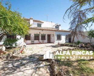 Vista exterior de Casa o xalet en venda en Los Hinojosos   amb Calefacció, Jardí privat i Terrassa