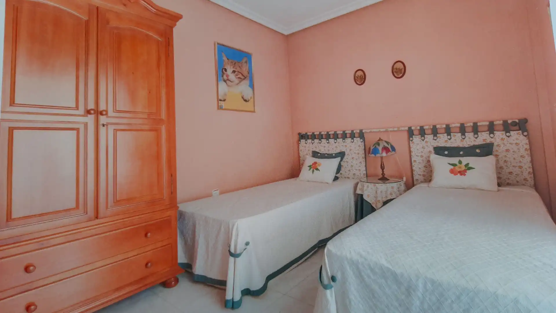 Habitación de Casa adosada en venta en Lucena con Aire acondicionado, Calefacción y Jardín privado