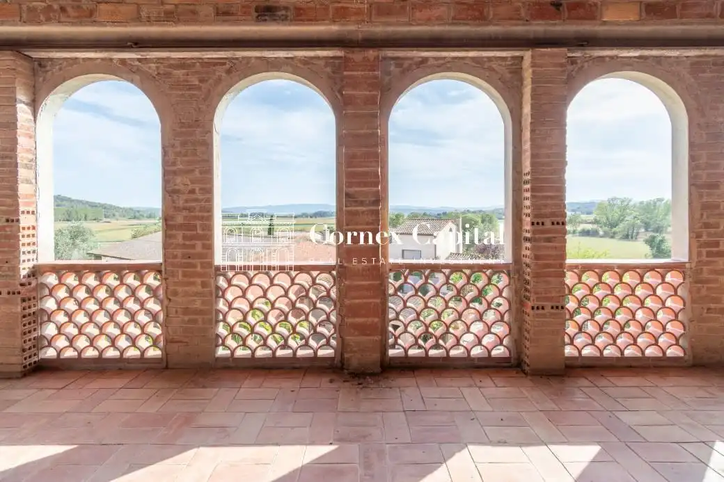 Vista exterior de Finca rústica en venda en Ullastret amb Jardí privat, Terrassa i Traster