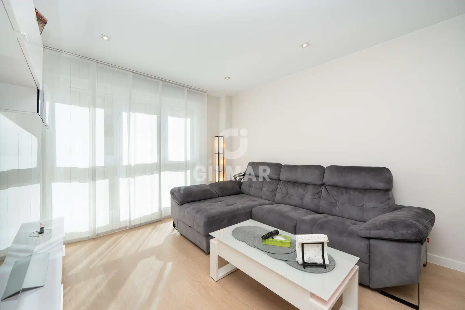 Living room of Flat for sale in Madrid  with Heating, Private garden and Storage room
