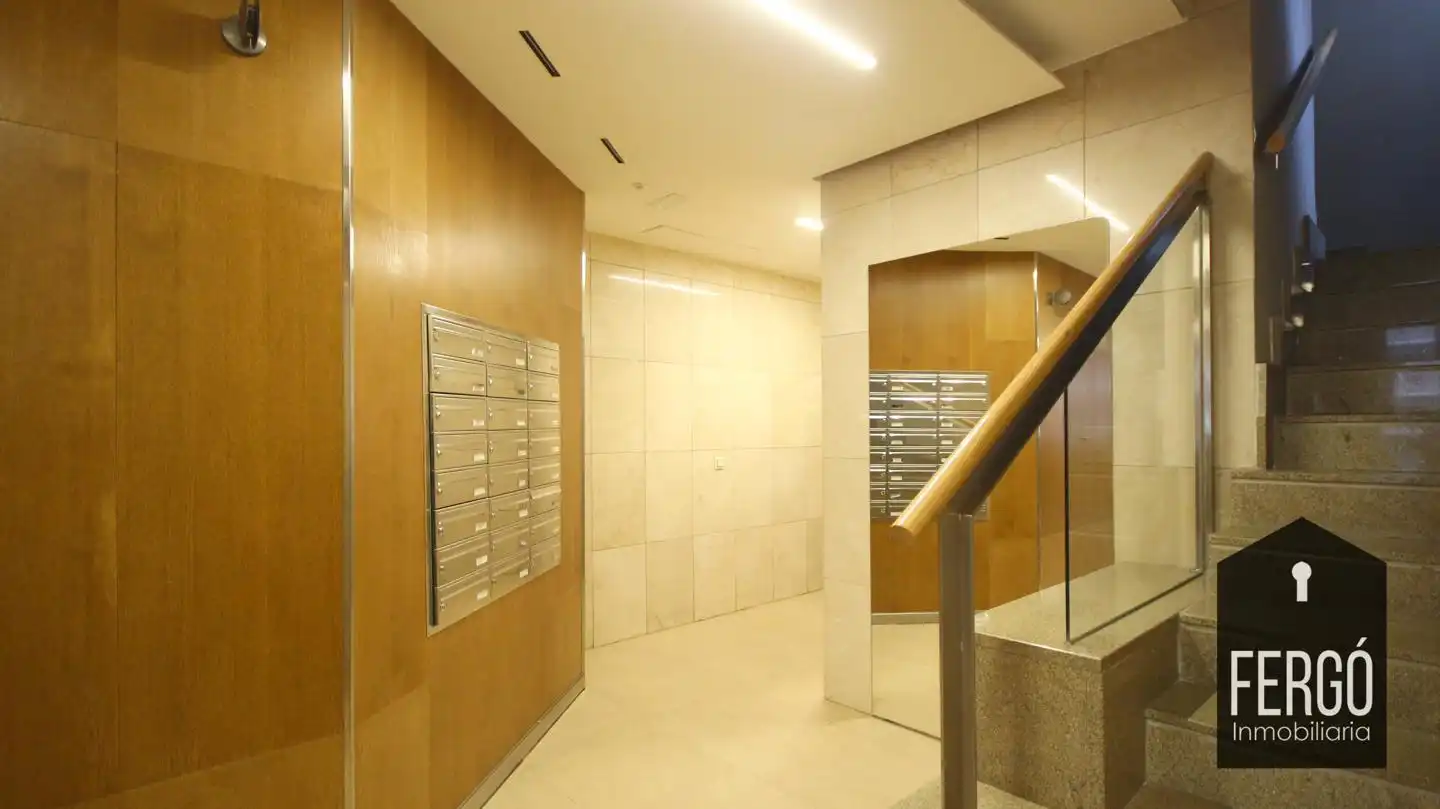 Business premises to rent in Reino De León, imagen 11