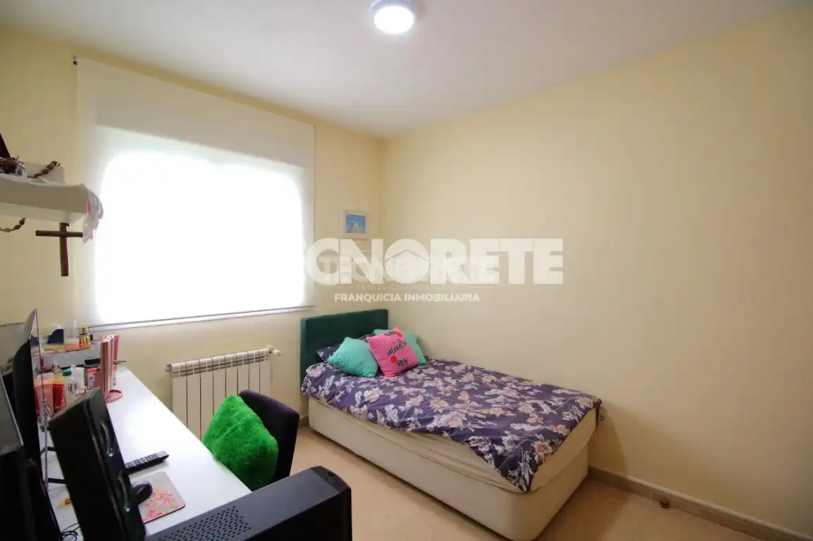 Casa adosada en venta en Calle Zurbarán, Las Ventas de Retamosa