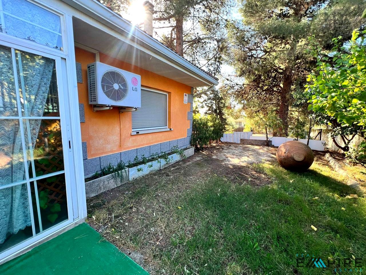 Garden of Country house for sale in Colmenar de Oreja  with Air Conditioner, Heating and Private garden