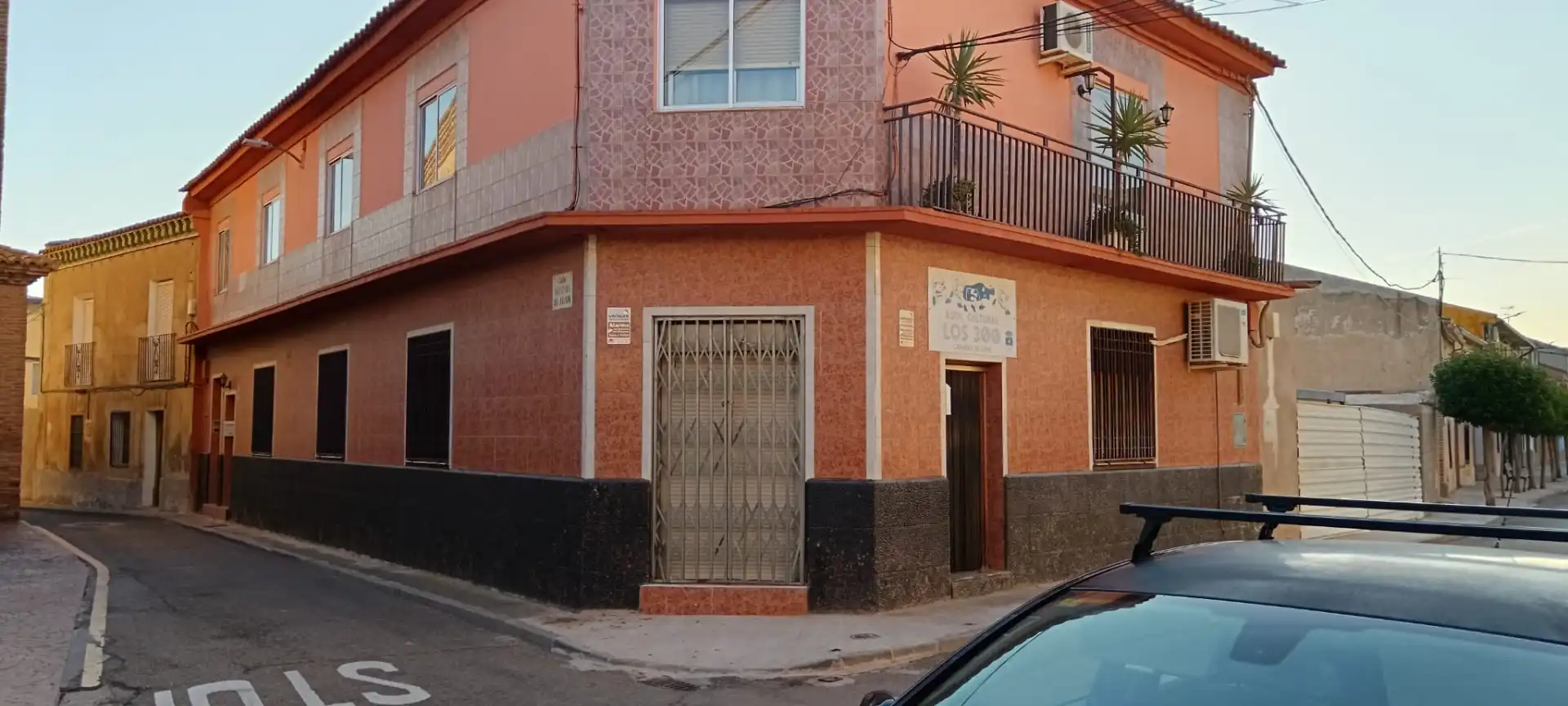 Außenansicht von Wohnung zum Verkauf in Cabañas de Ebro mit Heizung, Abstellraum und Ofen