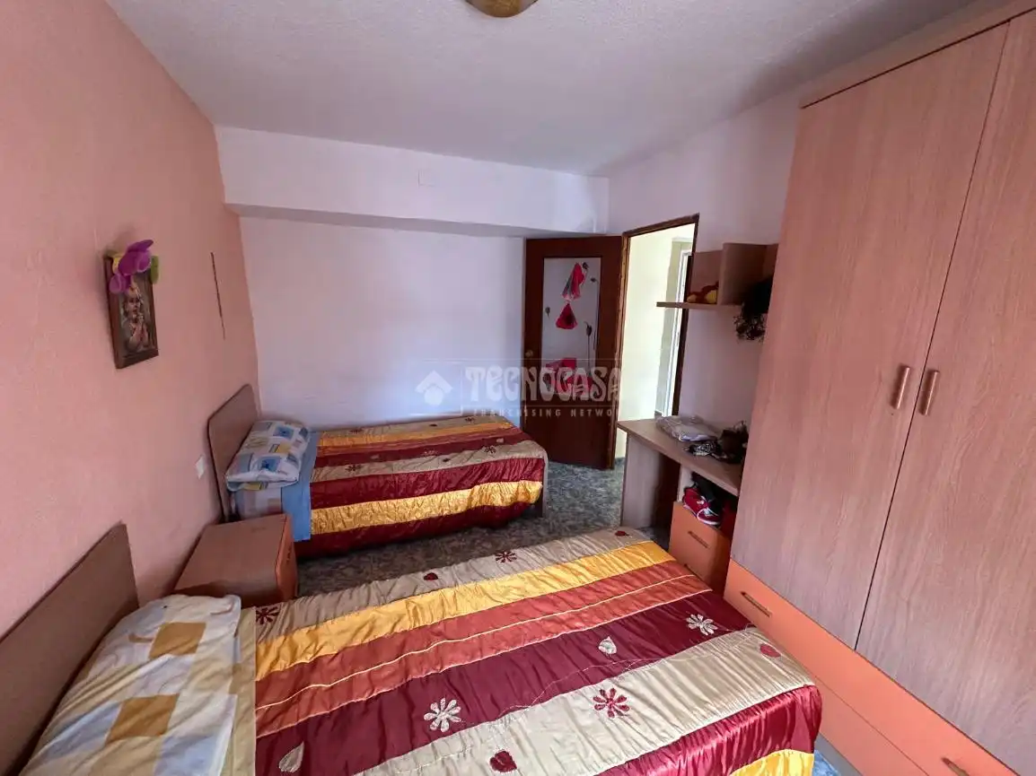 Bedroom of Houses for sale in Espeluy  with Air Conditioner and Heating