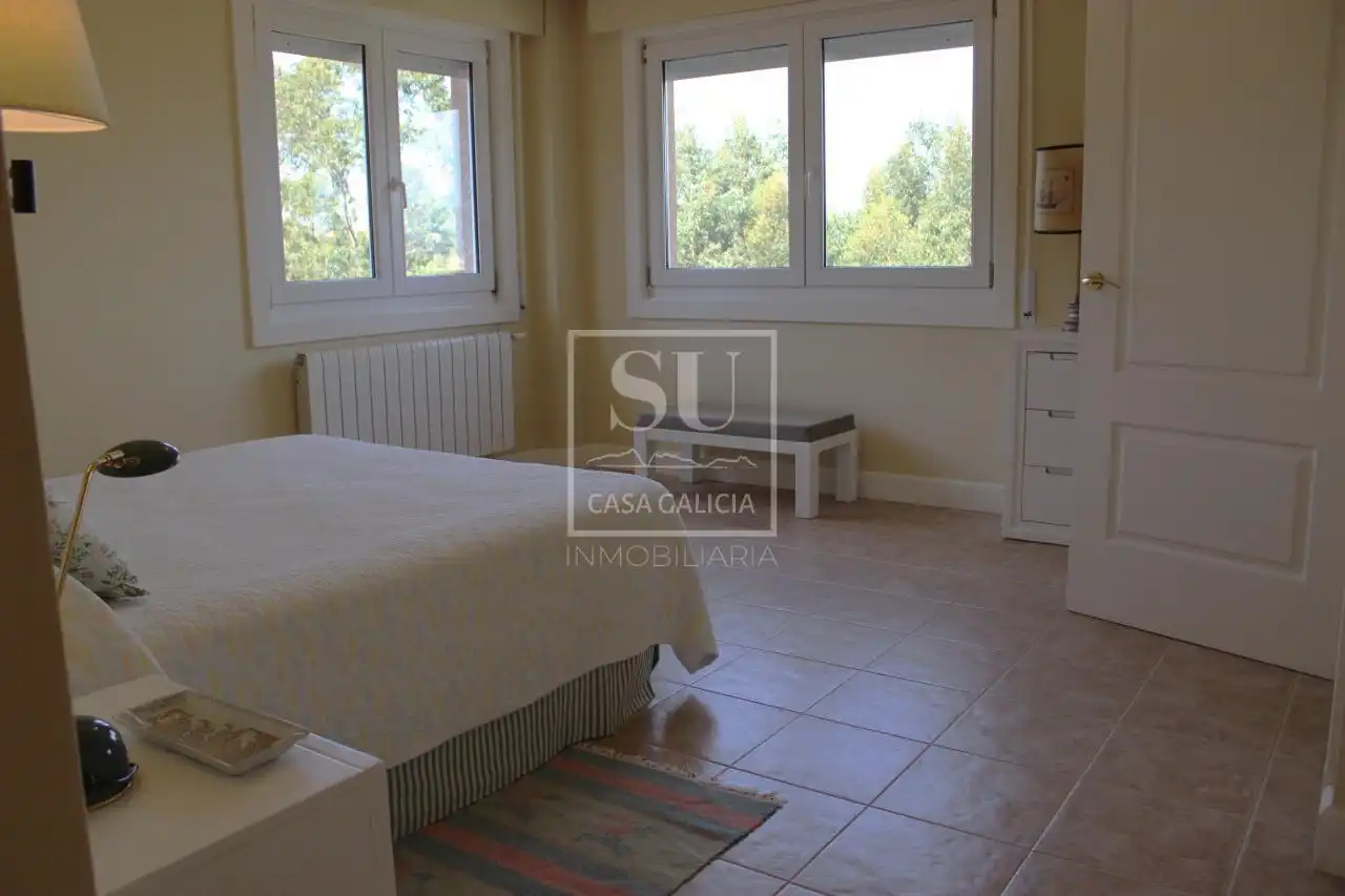 Dormitori de Casa o xalet en venda en Baiona amb Calefacció, Jardí privat i Terrassa