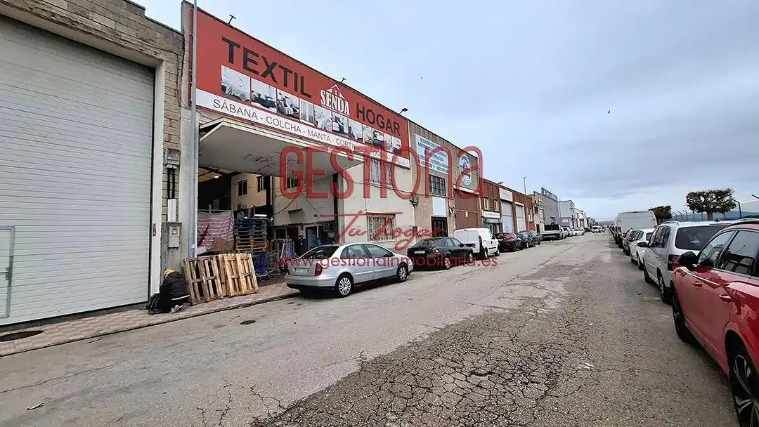 Nau industrial en venda a Maliaño, imagen 2