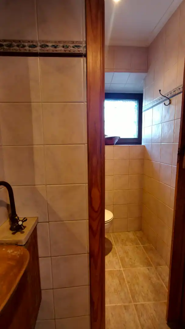 Bathroom of Houses for sale in Avilés  with Parquet flooring and Balcony