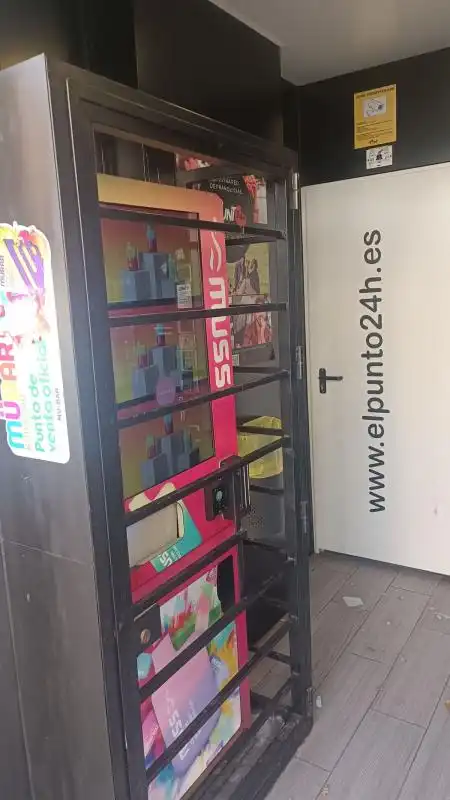 Local comercial en venta en Alameda de Capuchinos, imagen 12