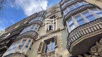 Vista exterior de Pis en venda en  Barcelona Capital amb Calefacció, Terrassa i Traster