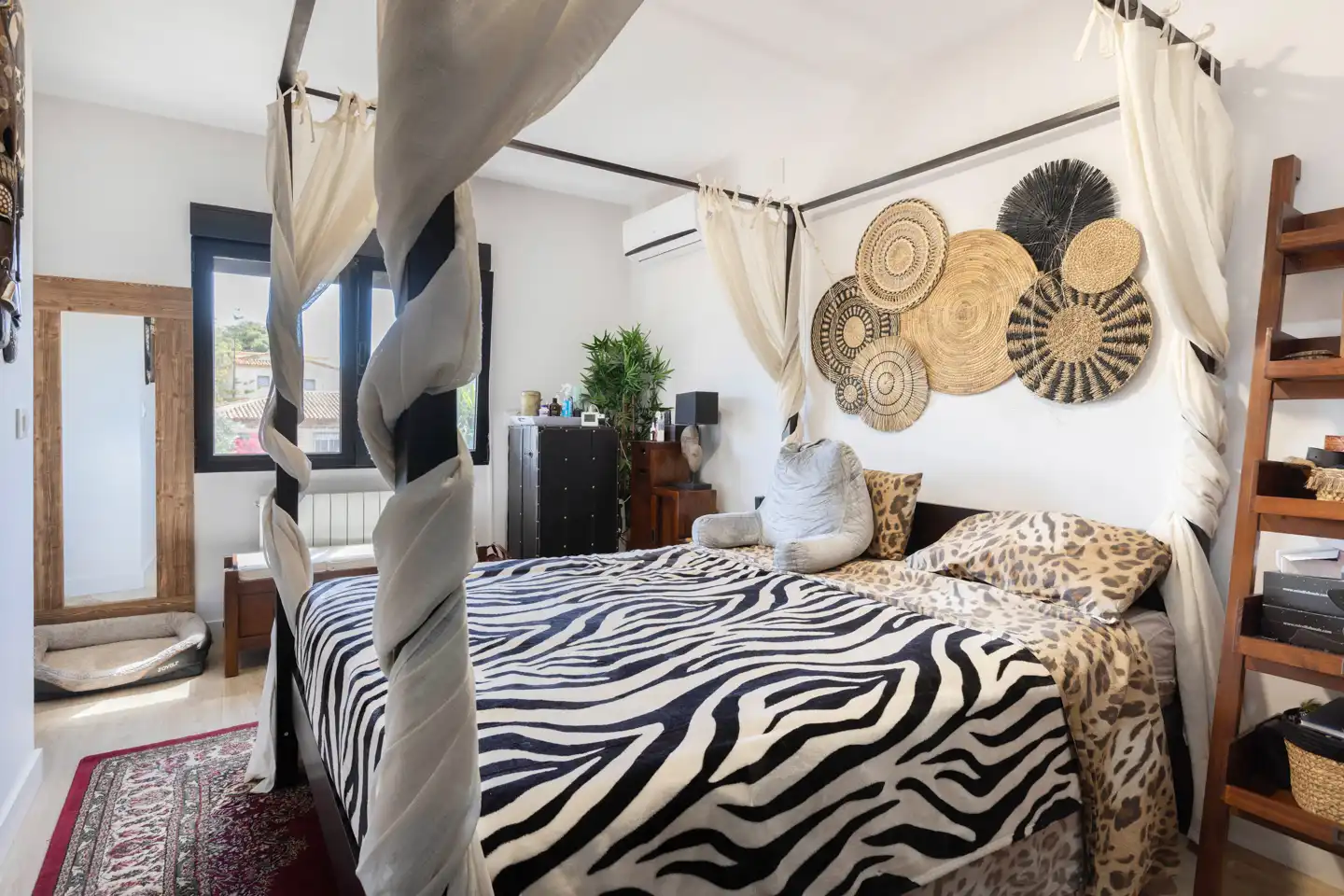 Habitación de Casa adosada en venta en L'Eliana con Aire acondicionado y Jardín privado