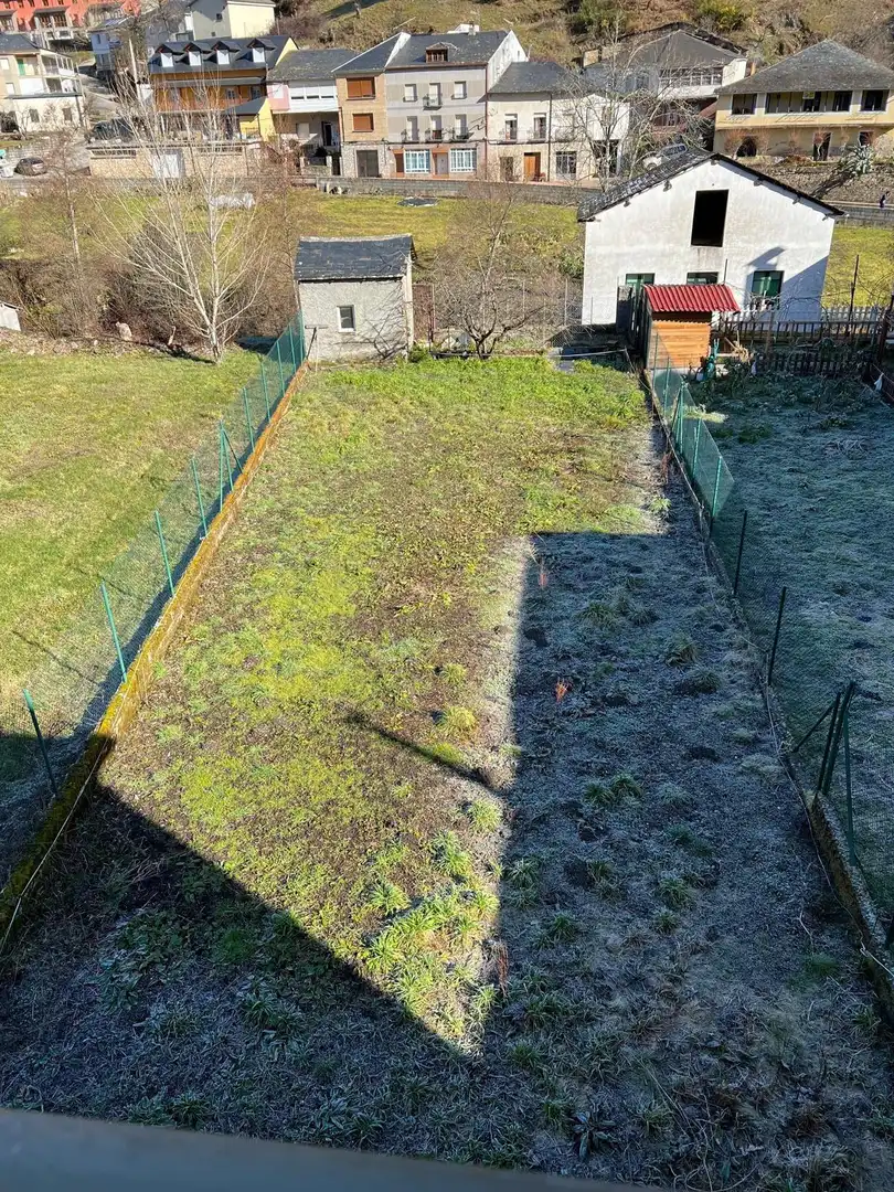 Casa o xalet en venda en Vega de Valcarce amb Calefacció, Jardí privat i Terrassa