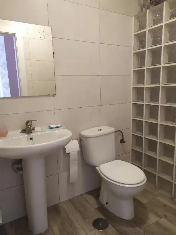 Bany de Local en venda en Torrox amb Calefacció i Moblat
