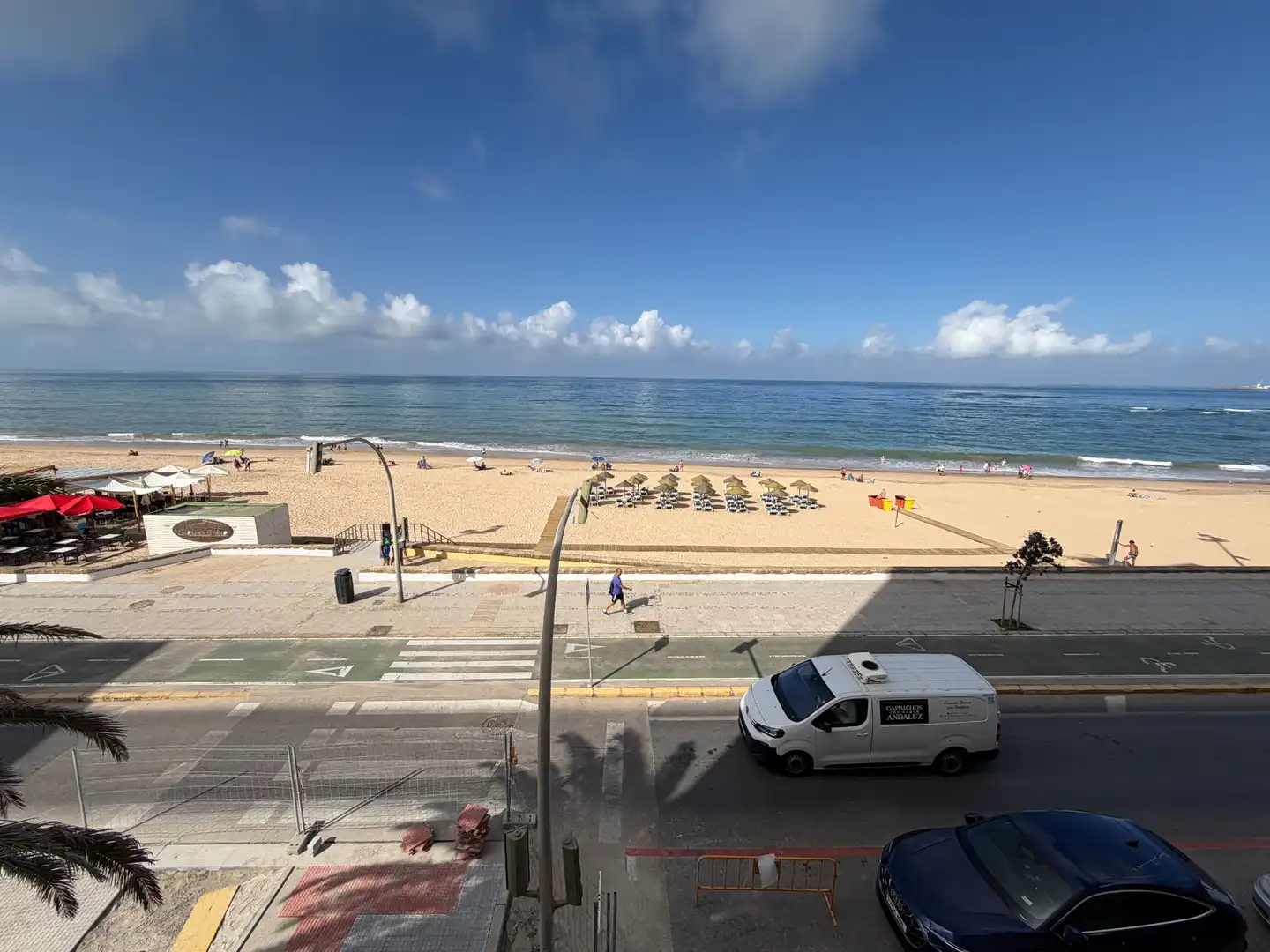 Vista exterior de Pis de lloguer en Cádiz amb Terrassa, Traster i Moblat