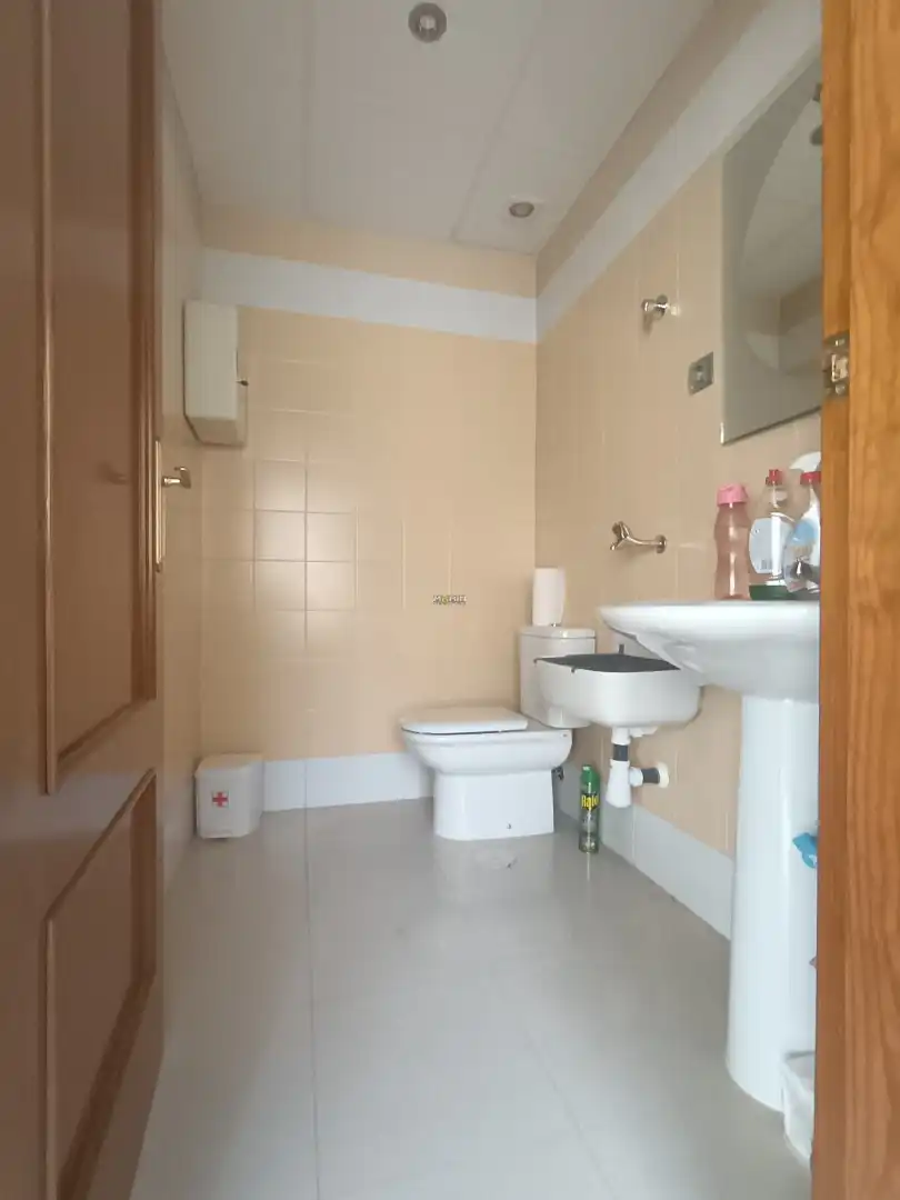 Badezimmer von Büro zum Verkauf in Torre-Pacheco mit Klimaanlage, Heizung und Möbliert