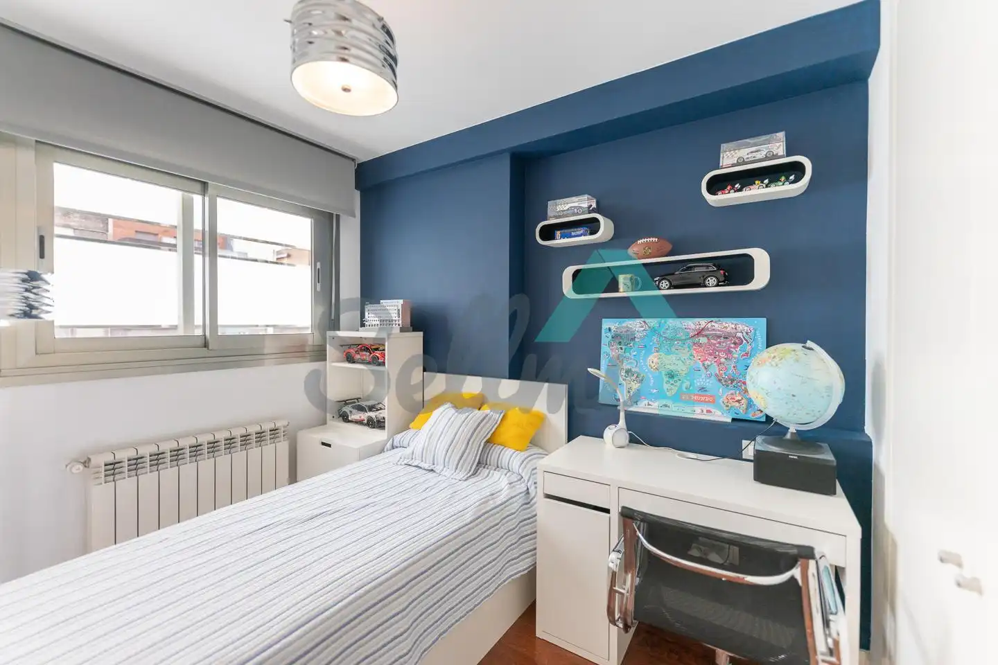 Schlafzimmer von Maisonette zum Verkauf in Oviedo  mit Heizung, Terrasse und Abstellraum