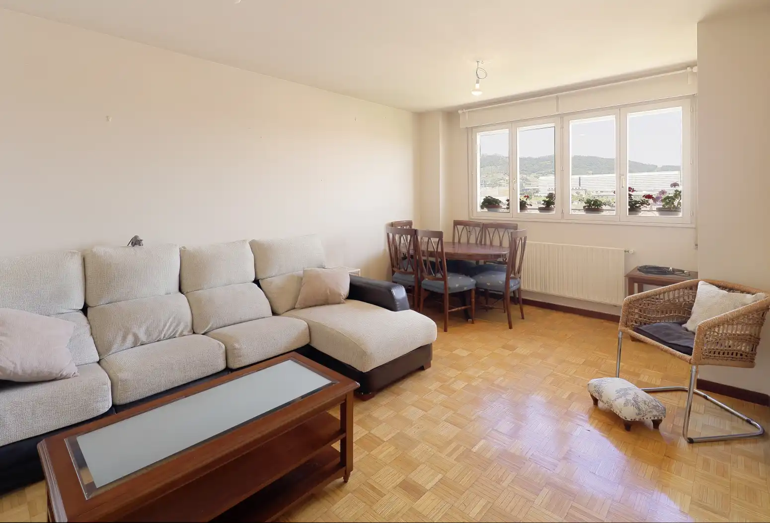 Sala de estar de Piso en venta en Oviedo  con Calefacción y Trastero