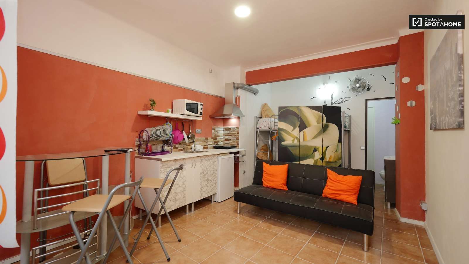 Kitchen of Study to share in  Barcelona Capital  with Air Conditioner, Heating and Terrace