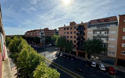 Vista exterior de Pis en venda en Salamanca Capital amb Terrassa i Balcó