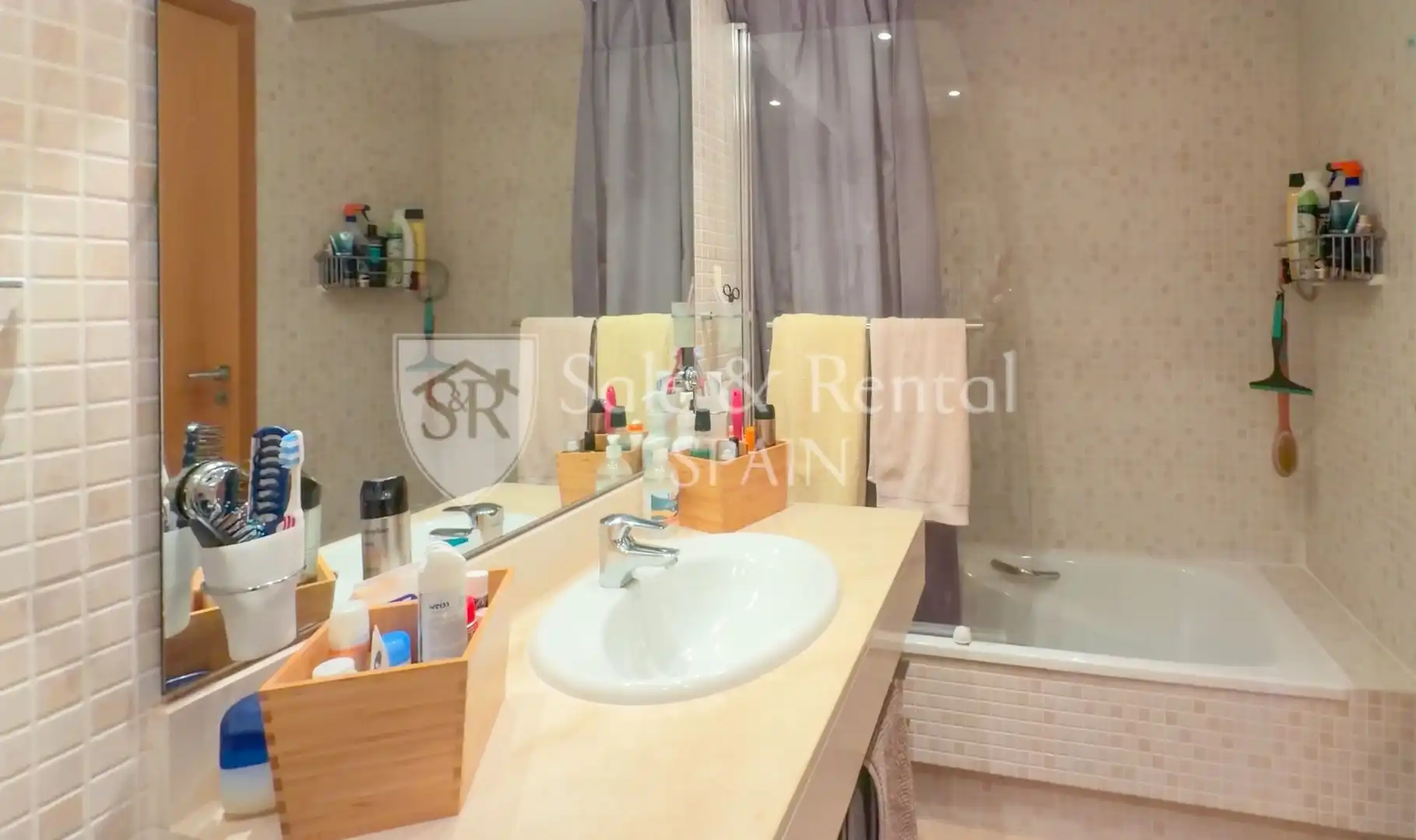 Badezimmer von Wohnung zum Verkauf in Tossa de Mar mit Klimaanlage, Heizung und Terrasse