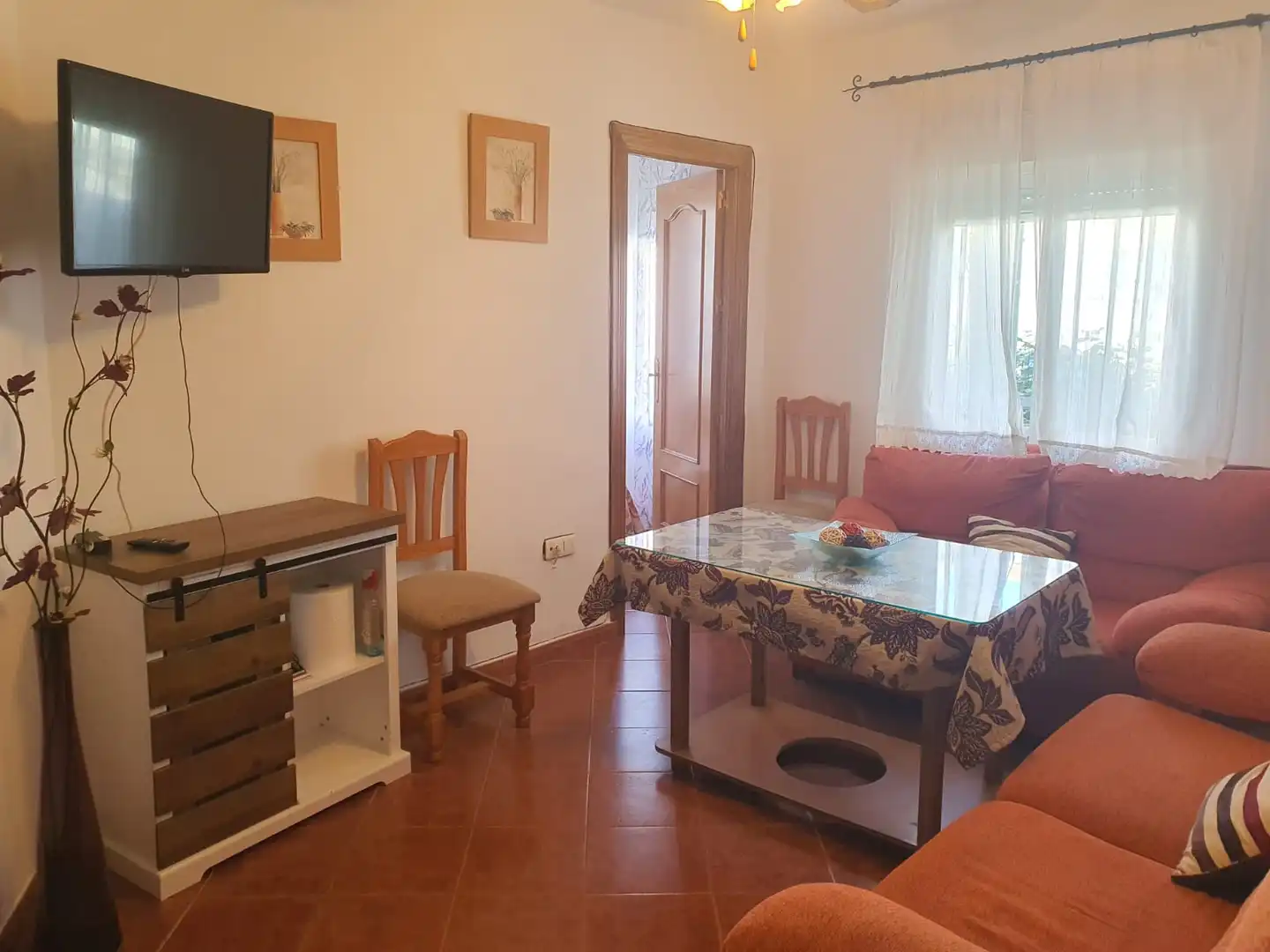 Sala d'estar de Pis de lloguer en Motril amb Moblat, Rentadora i Microones