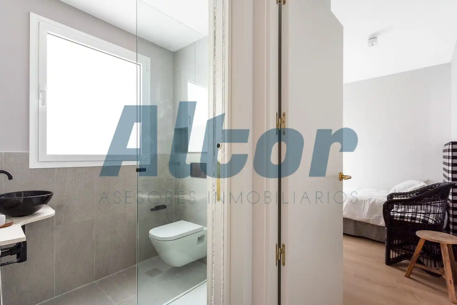 Flat with lift for sale in DE PEREZ GALDOS, imagen 27