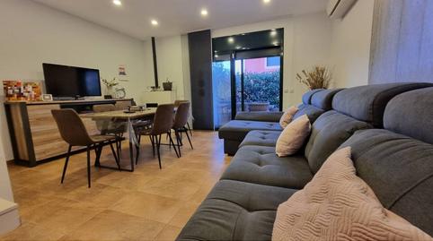 Foto 4 de Casa adosada en venda a Calle Mèlies, Bonmont Terres Noves, Mont-roig del Camp