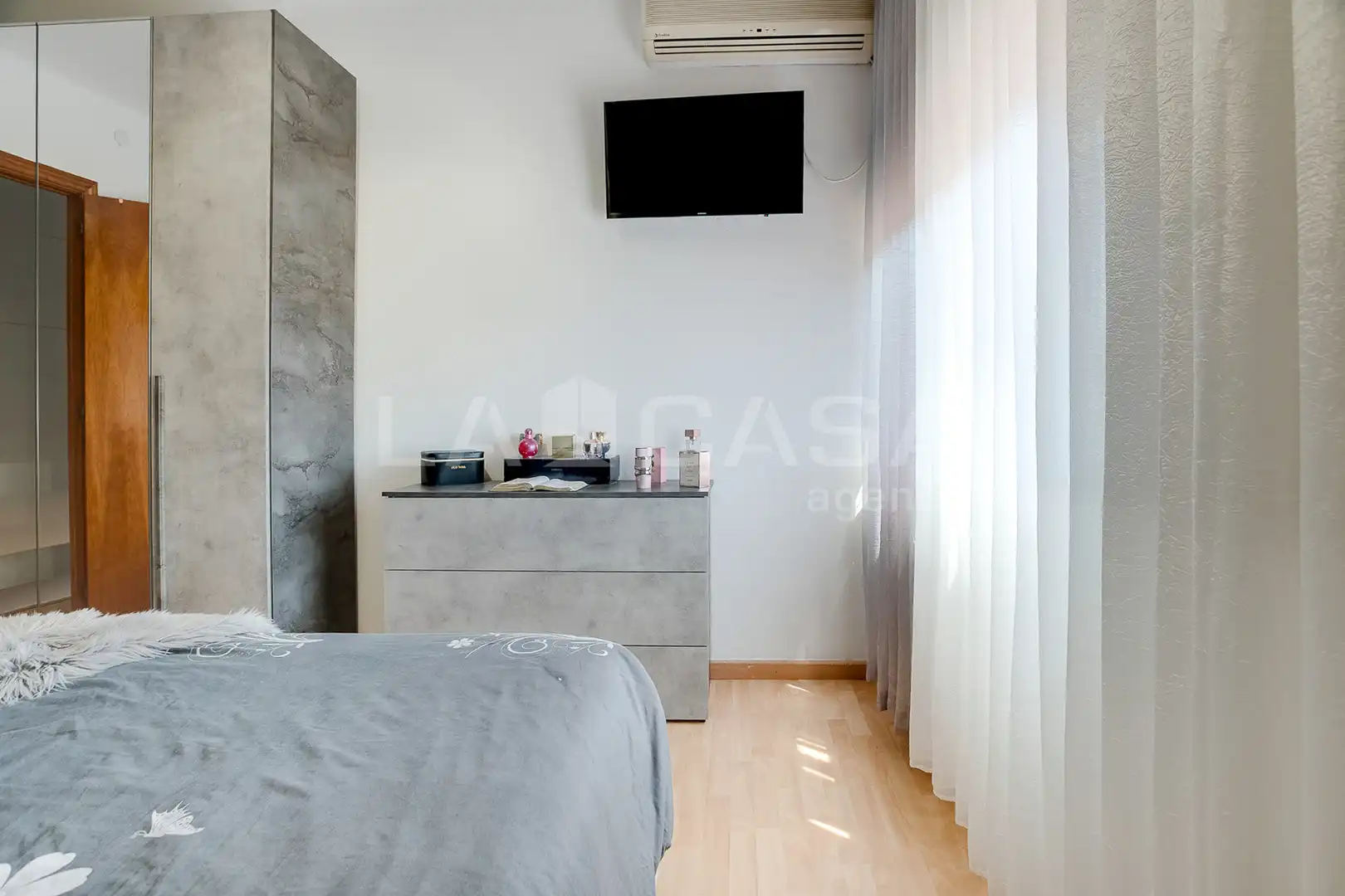 Dormitori de Casa o xalet en venda en Barcelona amb Aire condicionat, Calefacció i Forn