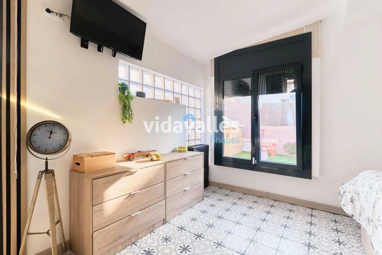 Habitación de Casa o chalet en venta en Llinars del Vallès con Aire acondicionado, Calefacción y Jardín privado