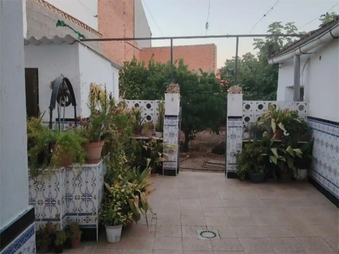 Terrassa de Casa adosada en venda en Torremejía amb Aire condicionat i Jardí privat