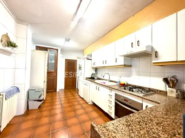 Cocina de Casa o chalet en venta en Rocafort con Calefacción, Jardín privado y Terraza