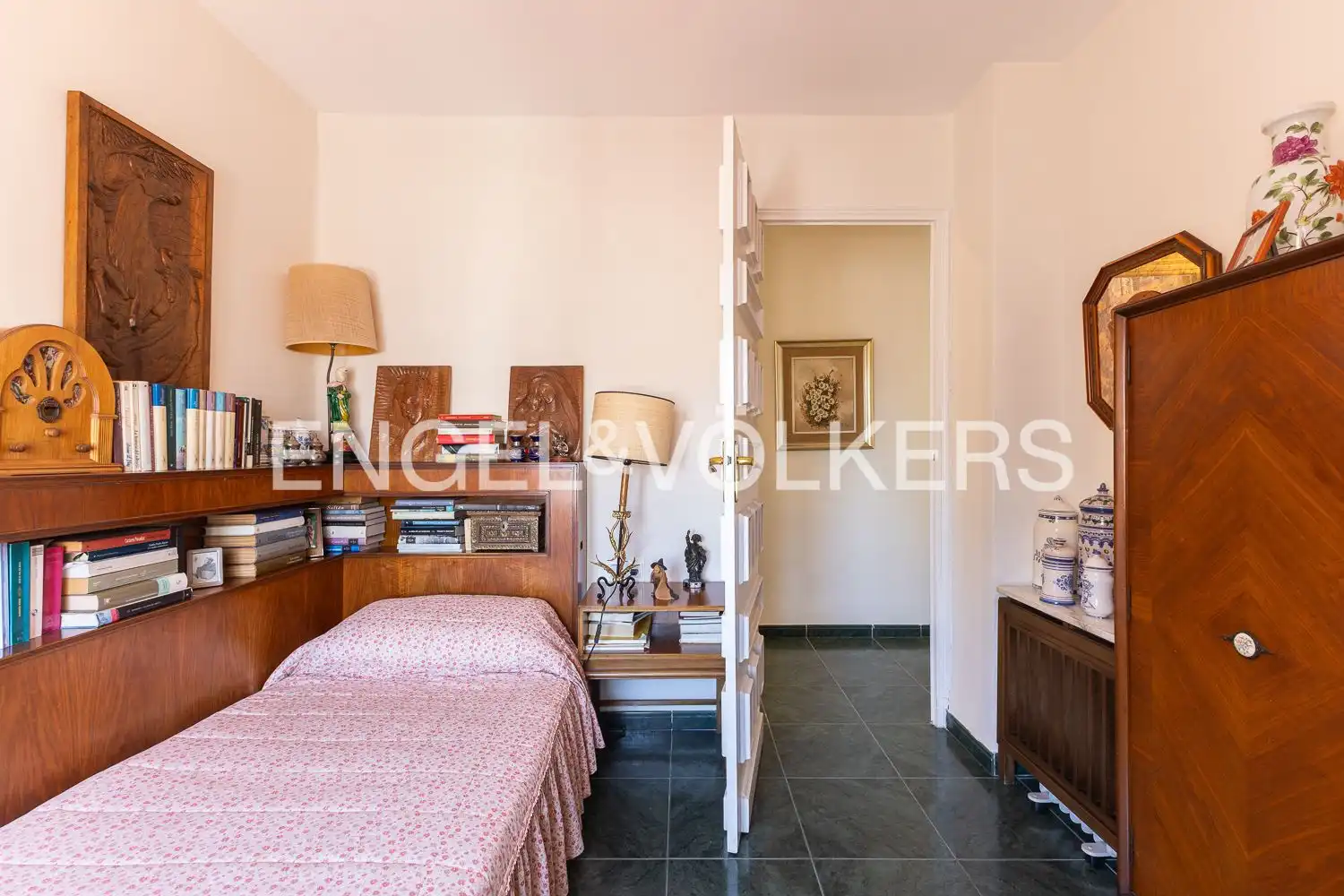 Habitación de Piso en venta en Valencia con Calefacción y Balcón