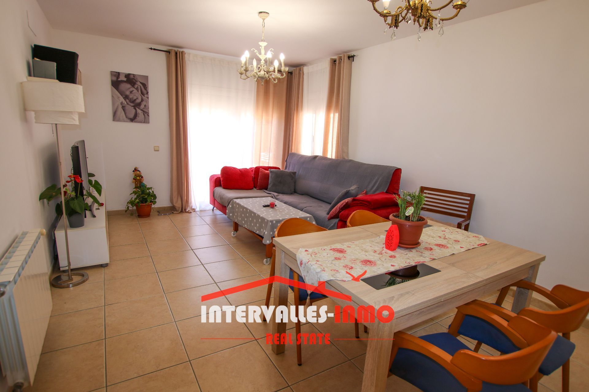 Sala d'estar de Casa o xalet en venda en Caldes de Montbui amb Calefacció, Jardí privat i Terrassa