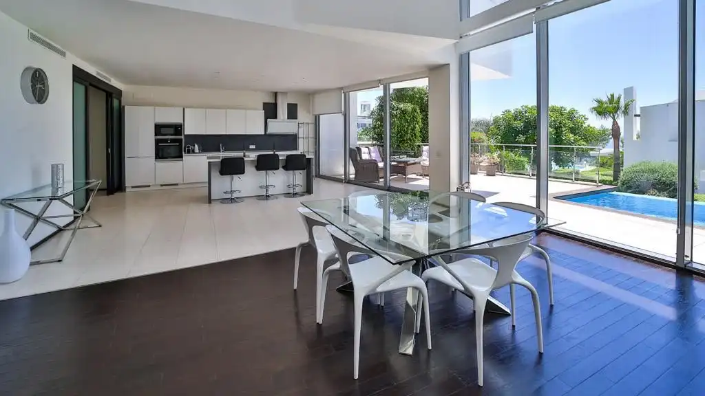 Comedor de Casa o chalet de alquiler en Marbella con Aire acondicionado, Jardín privado y Terraza