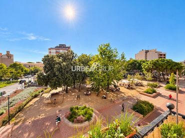 Piso con balcón en venta en Paseo Comte d´Ègara