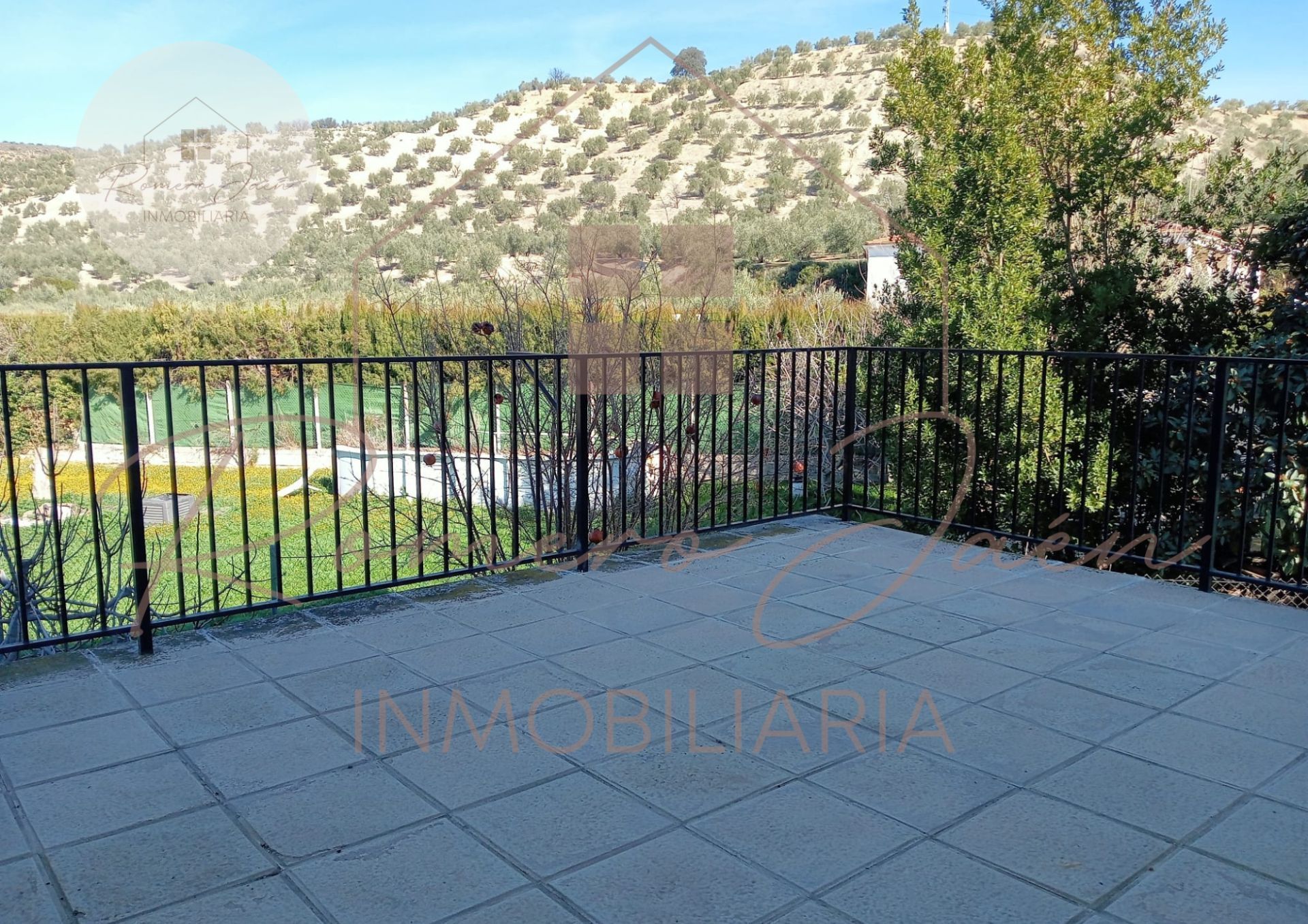 Terraza de Casa o chalet en venta en  Jaén Capital con Calefacción, Jardín privado y Trastero