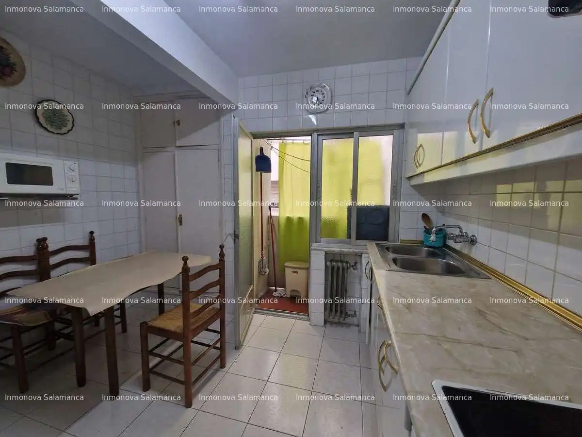 Kitchen of Flat for sale in Salamanca  with Heating, Terrace and Furnished