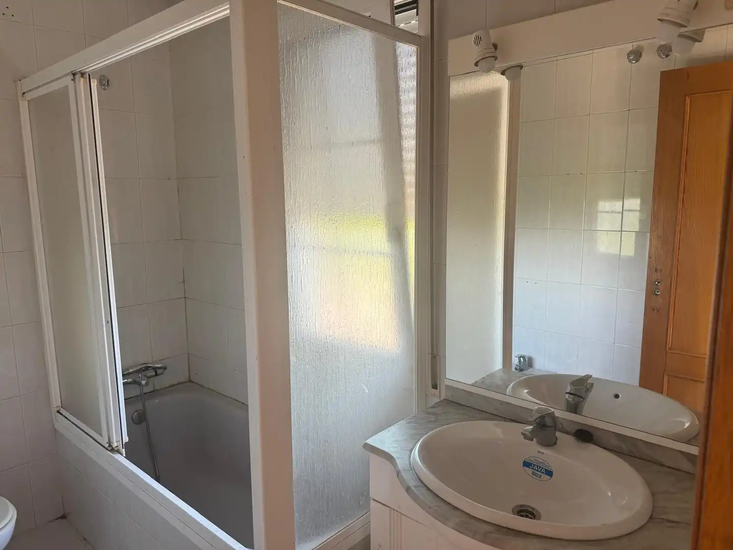 Bathroom of Detached homes for sale in Sariegos  with Heating, Private garden and Community pool