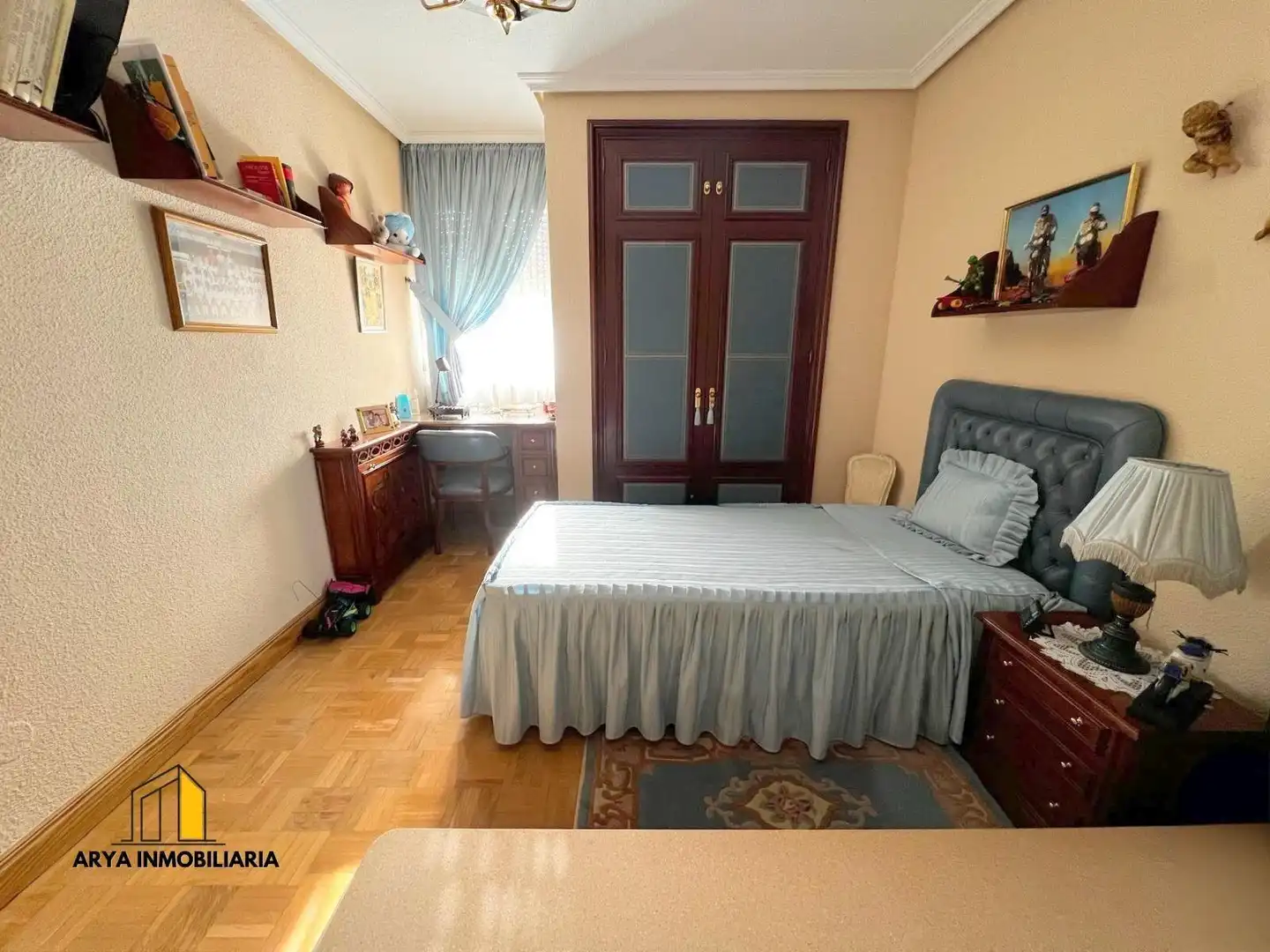 Schlafzimmer von Einfamilien-Reihenhaus zum Verkauf in Torrejón de Ardoz mit Klimaanlage, Heizung und Terrasse