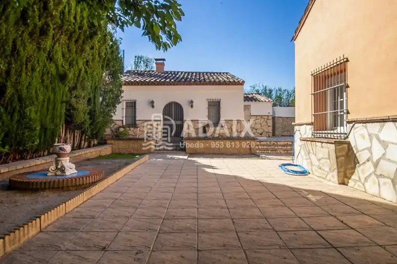 Country homes for sale in Úbeda