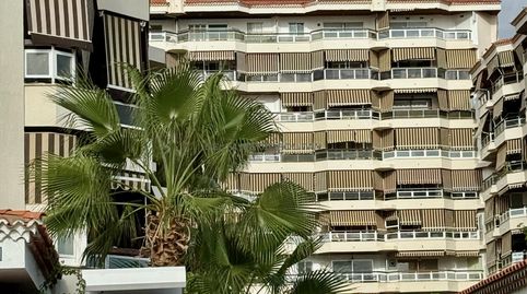 Foto 2 de Apartamento en venta en Juan Carlos I, 31, Los Cristianos, Arona