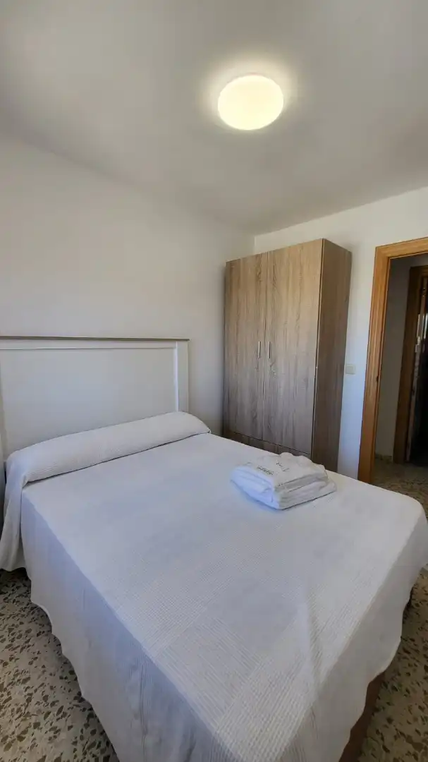 Habitación de Piso en venta en Vélez-Málaga con Terraza y Piscina comunitaria